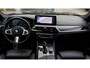 BMW 5-Serie Touring 520i High Executive | M-Sport | Leer | Camera