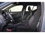 Volvo XC40 Recharge Plus 70 kWh - IntelliSafe Assist & Surround - Parkeercamera achter - Verwarmde voorstoelen & stuur - Parkeersensoren voor & achter - Draadloze tel. lader - Warmtepomp - 19' LMV