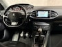 Peugeot 308 SW 1.2 PureTech Allure Sport (NAVIGATIE, CLIMATE, TREKHAAK, PARKEERSENSOREN, LED KOPLAMPEN, SPORTSTOELEN, LM VELGEN, CRUISE, NIEUWSTAAT)