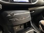 Peugeot 308 SW 1.2 PureTech Allure Sport (NAVIGATIE, CLIMATE, TREKHAAK, PARKEERSENSOREN, LED KOPLAMPEN, SPORTSTOELEN, LM VELGEN, CRUISE, NIEUWSTAAT)