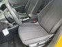 Peugeot e-208 EV Active Pack 50 kWh | AUTOMAAT | CLIMATE CONTROL | CARPLAY ANDROID AUTO | PDC | LMV | 19 DKM |