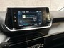 Peugeot 2008 1.2 PureTech Sport 131Pk Automaat (APPLE CARPLAY, GROOT NAVI, LM VELGEN, PARKEERSENSOREN, SPORTSTOELEN, LANE ASSIST, CRUISE, NIEUWSTAAT)