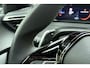 Peugeot 2008 1.2 Hybrid 145 Allure | Climate & Cruise Control | Parkeersensoren voor + achter | AppleCarplay/Android Auto |