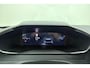 Peugeot 2008 1.2 Hybrid 145 Allure | Climate & Cruise Control | Parkeersensoren voor + achter | AppleCarplay/Android Auto |