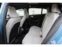 Volvo EC40 Single Motor Extended Range Business Edition 82kWh | **17% BIJTELLING**| Panoramadak | Verwarmbare voorstoelen & stuurwiel | Apple carplay/Android auto | 360 graden camera | Warmtepomp | Adaptive cruise control