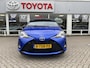 Toyota Yaris 1.5 Hybrid Bi-Tone Navi, Climate & Cruise control. Hoge instap zeer nette auto.