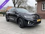 Volkswagen T-Roc 1.5 TSI 2 X R-Line Edition DSG IQ-LIGHT , AFN TREKHAAK , CAMERA PDC , NAVIGATIE , ADATIVE CRUISE , ALL SEASON , DONKER GLASS , EGR STOEL .