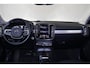 Volvo XC40 T5 Recharge R-Design - IntelliSafe Assist & Surround - Adaptieve LED koplampen - Parkeercamera achter - Verwarmde voorstoelen & stuur - Parkeersensoren voor & achter - Elektr. bedienb. voorstoelen met geheugen links - Draadloze tel. lader - Extra getint glas - Elektr. inklapbare trekhaak - 19' LMV