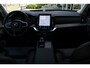 Volvo XC90 T8 Automaat Plug-in hybrid AWD Ultra Dark | Semi elektrische trekhaak | Panoramadak | Premium Audio by Bowers en Wilkins | Luchtvering | Vewarmbare voorstoelen met massagefunctie en ventilatie | Verwarmbare achterbank met geïntregeerde kinderzitjes | Gelaagde Zijruiten