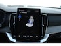 Volvo XC90 T8 Automaat Plug-in hybrid AWD Ultra Dark | Semi elektrische trekhaak | Panoramadak | Premium Audio by Bowers en Wilkins | Luchtvering | Vewarmbare voorstoelen met massagefunctie en ventilatie | Verwarmbare achterbank met geïntregeerde kinderzitjes | Gelaagde Zijruiten