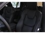 Volvo XC90 T8 Automaat Plug-in hybrid AWD Ultra Dark | Semi elektrische trekhaak | Panoramadak | Premium Audio by Bowers en Wilkins | Luchtvering | Vewarmbare voorstoelen met massagefunctie en ventilatie | Verwarmbare achterbank met geïntregeerde kinderzitjes | Gelaagde Zijruiten