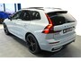 Volvo XC60 2.0 T6 AWD 293kW/399pk Aut8 MJ'26 Plug-in Ultra Black Edition LUCHTVERING + HARMAN/KARDON + PANORAMADAK + BLIS + EL.TREKHAAK + HEAD-UP + PILOT ASSIST + V&A STOEL-&STUURVERWARMING + ADAPT.CRUISE + SPORTSTOELEN + GOOGLE + 360 CAMERA + 21" LM-VELGEN!!