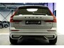 Volvo XC60 2.0 T6 AWD 293kW/399pk Aut8 MJ'26 Plug-in Ultra Black Edition LUCHTVERING + HARMAN/KARDON + PANORAMADAK + BLIS + EL.TREKHAAK + HEAD-UP + PILOT ASSIST + V&A STOEL-&STUURVERWARMING + ADAPT.CRUISE + SPORTSTOELEN + GOOGLE + 360 CAMERA + 21" LM-VELGEN!!