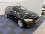 BMW 3-Serie 320i Dynamic Executive / NETTE AUTO / RIJDT SCHAKELT GOED / DEALER ONDERHOUDEN