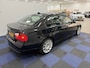 BMW 3-Serie 320i Dynamic Executive / NETTE AUTO / RIJDT SCHAKELT GOED / DEALER ONDERHOUDEN