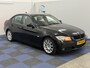 BMW 3-Serie 320i Dynamic Executive / NETTE AUTO / RIJDT SCHAKELT GOED / DEALER ONDERHOUDEN