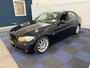 BMW 3-Serie 320i Dynamic Executive / NETTE AUTO / RIJDT SCHAKELT GOED / DEALER ONDERHOUDEN