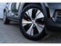 Volvo XC40 1.5 T4 Recharge R-Design Expression | Plug-in Hybrid (PHEV) | Achteruitrijcamera | Stoelverwarming | BLIS | Cruise Control Adaptief | Elektrische Achterklep | Keyless Entry | Trekhaak | Navigatie | Apple Carplay | Android Auto