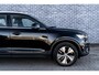 Volvo XC40 1.5 T4 Recharge R-Design Expression | Plug-in Hybrid (PHEV) | Achteruitrijcamera | Stoelverwarming | BLIS | Cruise Control Adaptief | Elektrische Achterklep | Keyless Entry | Trekhaak | Navigatie | Apple Carplay | Android Auto
