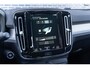Volvo XC40 1.5 T4 Recharge R-Design Expression | Plug-in Hybrid (PHEV) | Achteruitrijcamera | Stoelverwarming | BLIS | Cruise Control Adaptief | Elektrische Achterklep | Keyless Entry | Trekhaak | Navigatie | Apple Carplay | Android Auto