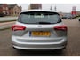 Ford Focus Wagon 1.0-125pk EcoBoost Mild-hybrid Titanium. Mooie, ruime, luxe en comfortabele Ford Focus wagon. Volautm. airco dual, camera, easy entry/easy go, stoel-, stuur- en voorraamverw., cruise control, Isofix, side- en lane assist, parkeersensoren v+a, LM wielen etc.