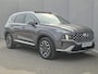 Hyundai Santa Fe 1.6 T-GDI PHEV Premium Sky 7P automaat / 7 persoons / Accu SOH 100% / Dealer onderhouden / Afneembare trekhaak / Head Up Display / Trekgewicht 1350 kg / Glazen schuif- en kanteldak / Stuur- Stoel & Achterbankverwarming /
