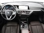 BMW 1-Serie 120i Business Edition Plus | Leder | Sportstoelen | Carplay | Stoelverwarming | Live Cockpit | Parkeerhulp | Climate control
