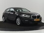 BMW 1-Serie 120i Business Edition Plus | Leder | Sportstoelen | Carplay | Stoelverwarming | Live Cockpit | Parkeerhulp | Climate control