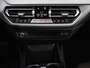 BMW 1-Serie 120i Business Edition Plus | Leder | Sportstoelen | Carplay | Stoelverwarming | Live Cockpit | Parkeerhulp | Climate control