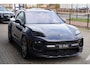 Porsche Macan 4 100 kWh Panoramadak / Passenger Display / RS Spyder Velgen
