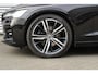Volvo V60 B3 Automaat R-Design | Sportstoelen | Harman Kardon | Adaptieve Bochtverlichting | 19'' Lichtmetalen Velgen | Adaptieve Cruise Control | BLIS Dodehoekdetectie | 360 Graden Camera | Verwarmbare Voorstoelen