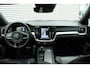Volvo V60 B3 Automaat R-Design | Sportstoelen | Harman Kardon | Adaptieve Bochtverlichting | 19'' Lichtmetalen Velgen | Adaptieve Cruise Control | BLIS Dodehoekdetectie | 360 Graden Camera | Verwarmbare Voorstoelen