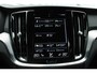 Volvo V60 B3 Automaat R-Design | Sportstoelen | Harman Kardon | Adaptieve Bochtverlichting | 19'' Lichtmetalen Velgen | Adaptieve Cruise Control | BLIS Dodehoekdetectie | 360 Graden Camera | Verwarmbare Voorstoelen