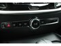 Volvo V60 B3 Automaat R-Design | Sportstoelen | Harman Kardon | Adaptieve Bochtverlichting | 19'' Lichtmetalen Velgen | Adaptieve Cruise Control | BLIS Dodehoekdetectie | 360 Graden Camera | Verwarmbare Voorstoelen