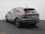 Audi Q6 e-tron First edition quattro 100 kWh l S line l Glazen panoramadak l Adaptive cruise control l Luchtvering l Bang & Olufsen l Elektr. verstelbare voorstoelen l Geheugenfunctie bestuurdersstoel l 360 graden camera l Head-up display l Apple Carplay / Android Auto l MMI-bijrijdersscherm l Rood gespoten remzadels l Exterieurpakket zwart