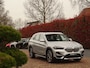 BMW X1 xDrive20i | 4x4 | Carplay | HUD | Trekhk | Camera | 1e Eig. | Ad.Cruise | Dealeronderhouden!