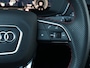 Audi Q5 50 TFSI e S edition | Verwarmbaar voorruit | Leder | Rode stiksels | Trekhaak | HUD | Elektr. vers. voorstoelen + memory | Keyless | Sfeerverlichting | Stoelverw. v+a |