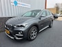 BMW X1 XDrive20i High Executive | Trekhaak | LED | Navigatie | HUD | Camera | Cruise Control | Elek. Achterklep