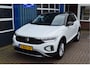 Volkswagen T-Roc 1.0 TSI Life Airco Lichtmetaal Trekhaak Navi