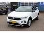 Volkswagen T-Roc 1.0 TSI Life Airco Lichtmetaal Trekhaak Navi