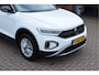 Volkswagen T-Roc 1.0 TSI Life Airco Lichtmetaal Trekhaak Navi
