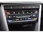 Volkswagen T-Roc 1.0 TSI Life Airco Lichtmetaal Trekhaak Navi
