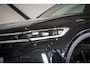 Volkswagen T-Roc R-Line | Panorama | IQ Light | ACC | Camera | 19" | IQ Drive | Stoel/Stuuverw. |