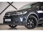 Volkswagen T-Roc R-Line | Panorama | IQ Light | ACC | Camera | 19" | IQ Drive | Stoel/Stuuverw. |