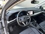 Volkswagen Golf 1.0 TSI 110pk Life | Navigatie | Adaptive Cruise | PDC V+A