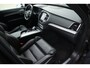 Volvo XC90 2.0 T8 Plug-in AWD Plus Dark 7p! Pano Memory H&K 360 El.Haak ACC Keyless Bliss Stuurverwarming 20”