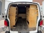 Volkswagen Transporter 2.0 TDI 110PK L2H1 / Trekhaak / App connect / Cruise / 3 zits