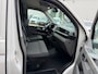 Volkswagen Transporter 2.0 TDI 110PK L2H1 / Trekhaak / App connect / Cruise / 3 zits