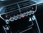 Peugeot 208 1.2 100pk GT-Line | Stoelverwarming | Lichtmetalen velgen | Navigatie | Parkeersensoren rondom + Achterruitrijcamera |