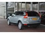 Volvo XC60 2.4D AWD Momentum | Navigatie | Leer | Cruise | Radio | Bluetooth | LED | NL Auto!! | 5 cilinder 4x4 Nederlandse auto 2.4 D onderhoudshistorie aanwezig riem vv bij 117960